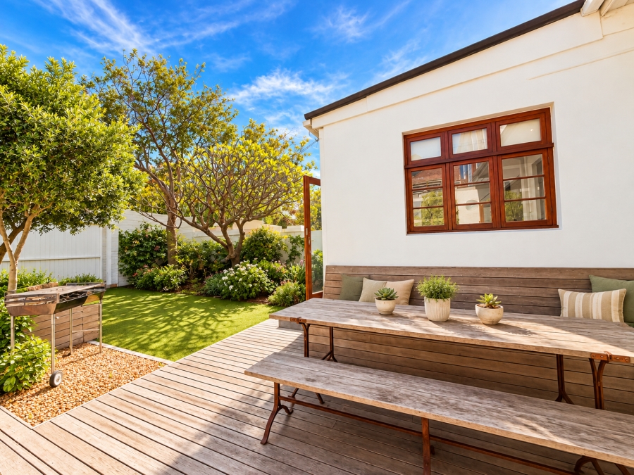 3 Bedroom Property for Sale in Vredehoek Western Cape